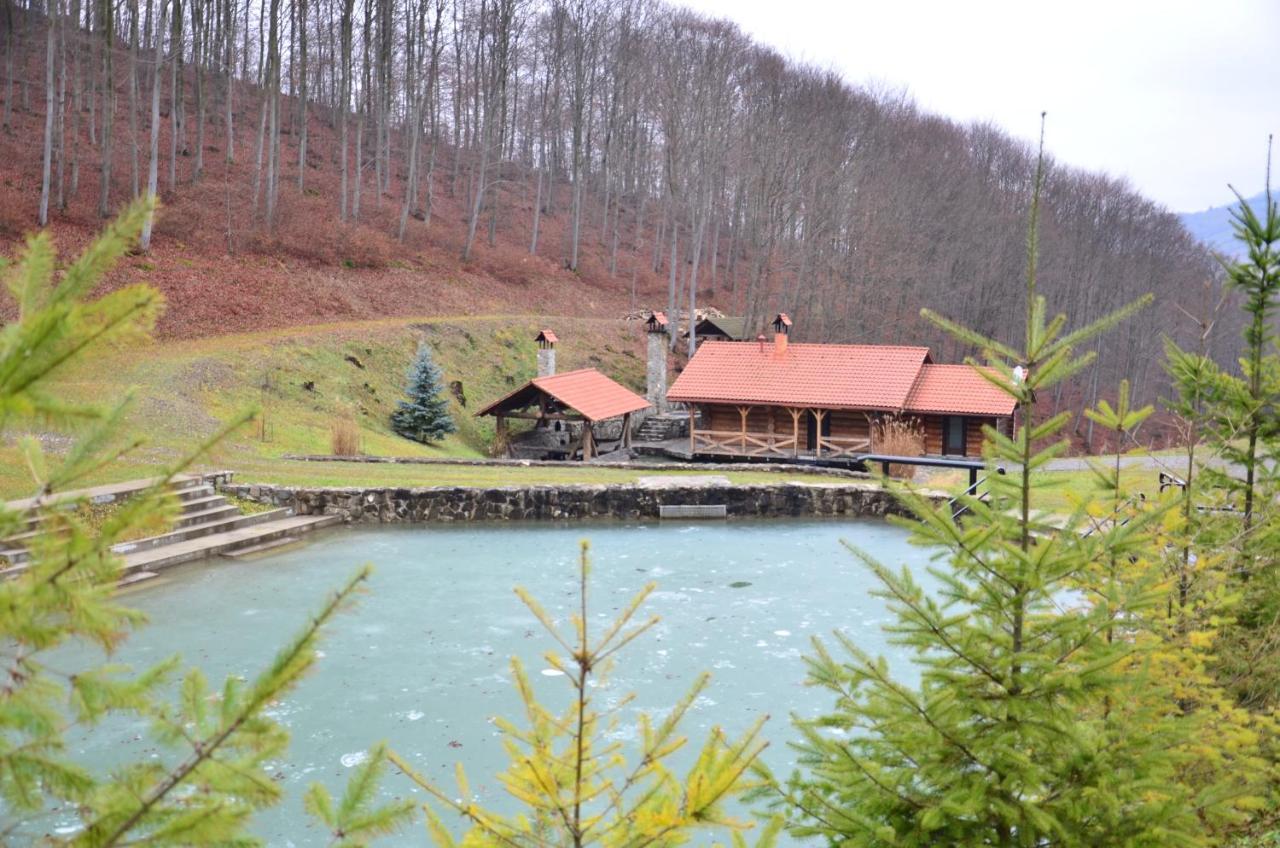 Комплекс Скала Vila Serednye Vodyane Exterior foto